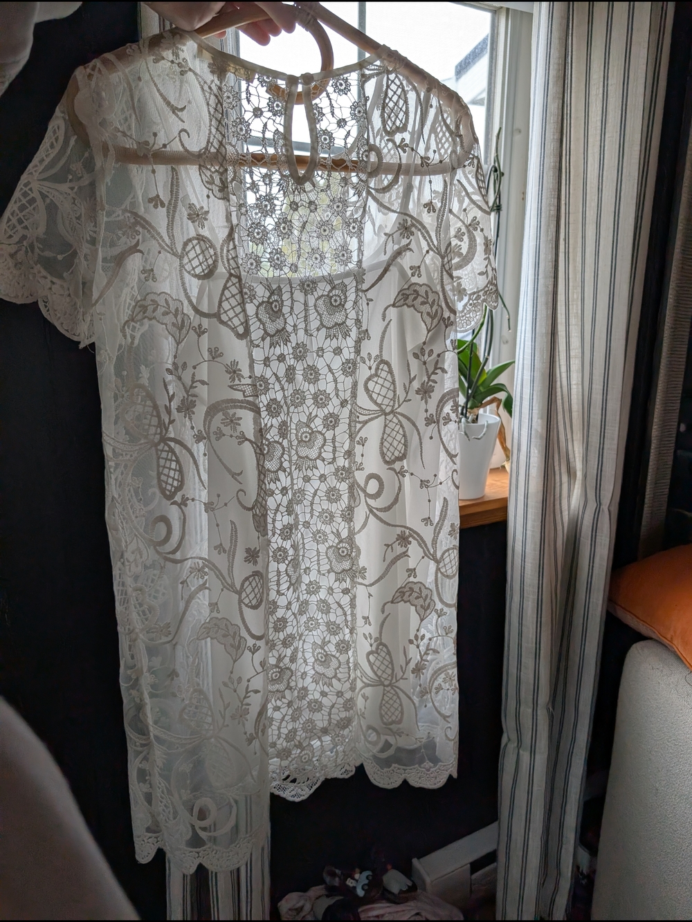 Rebellion White Lace Dress - Picture 4 of 5